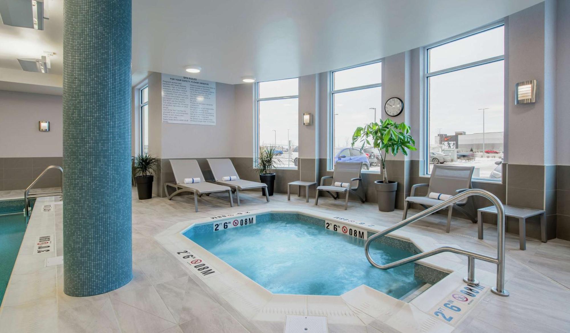 Hilton Garden South 3*